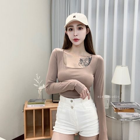 E315B019-5C1D-47C6-8170-0951A8B203BF