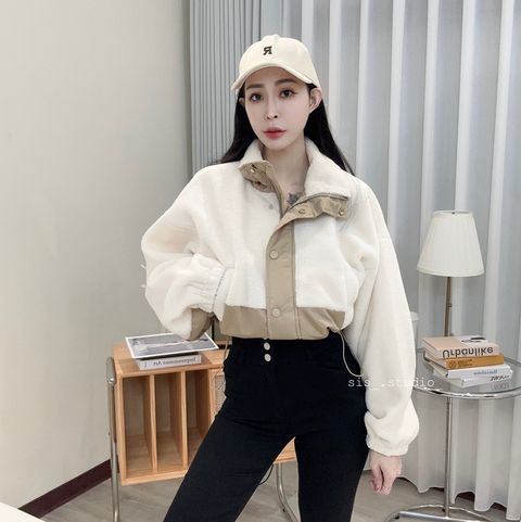 8AEC9AA7-7AD0-4C81-897D-3D0489CAB472