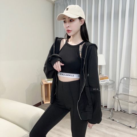 7C90B635-DD90-4BE2-8674-FCFCDDF17F7F