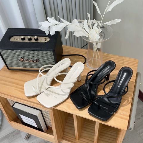 9A4D4EE6-3811-4437-BC31-DD335A1132BA