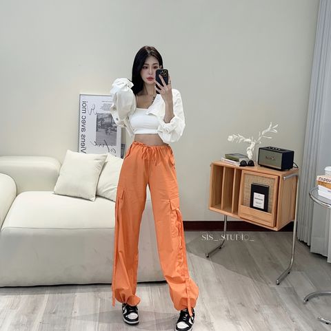 22F454CA-93F7-435C-99B4-5256A3D57F87