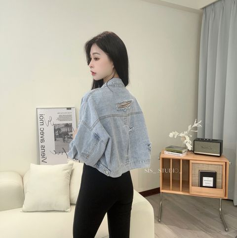 57001BF0-18C3-42B6-B1F8-1E067B9B154C