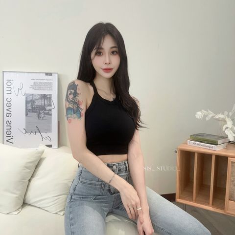 13B08587-8297-4E00-BBCA-6E1490DD0C24