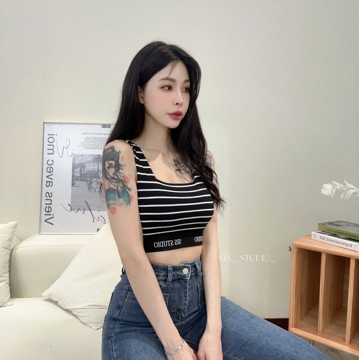 1C79EB3D-7052-41CF-8AF4-F3BEB1431E8A