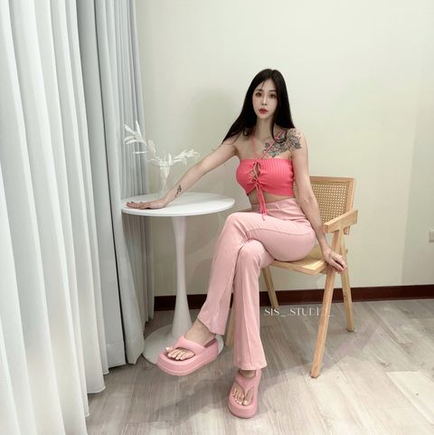 2A20AFC2-CC5F-4C2B-8C7F-F7639E2D8605