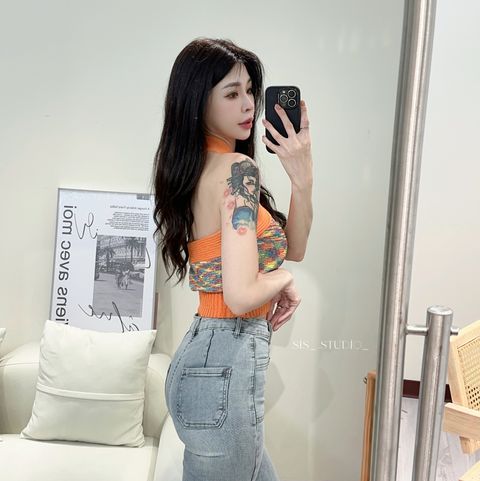 D4057868-5E80-4175-B7CF-879125782822