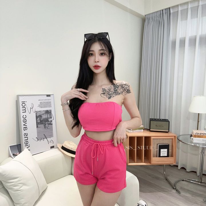 8C2EF6D9-4D66-44E2-8C10-75705EE2370D
