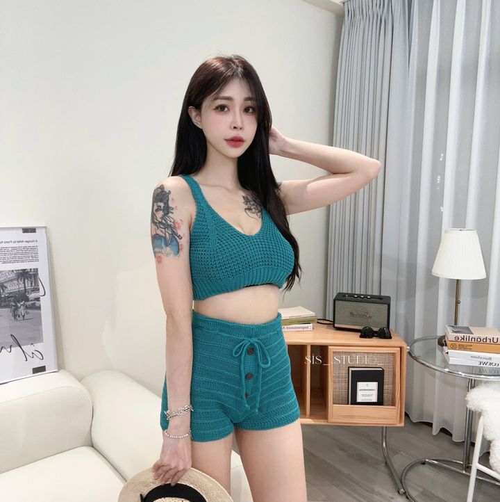 2680B3FD-854E-404D-B9F0-2184B7ED9E1A