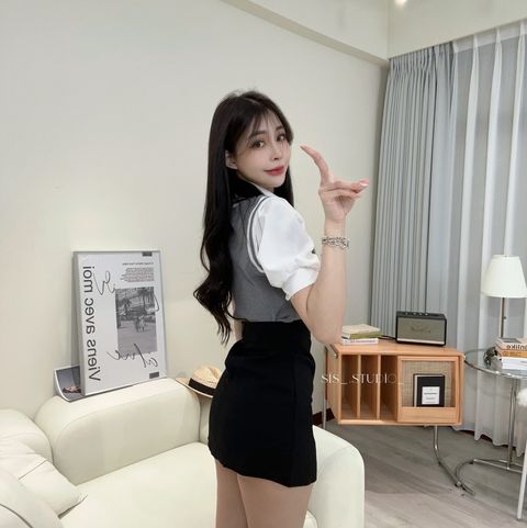 66BA5656-160A-4735-803E-3A74B7DEF402