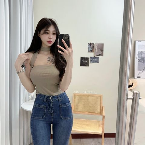 719D0715-0FFB-4A1B-B74C-35142419C854