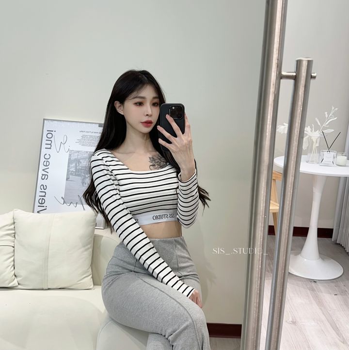 F0A6C81F-3CEE-47C1-B80F-82A2A7E83079