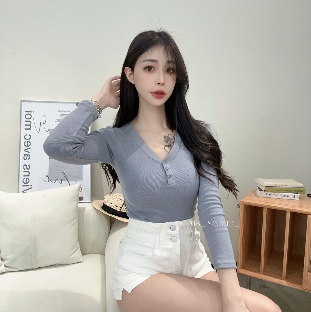 CCC0A4CC-107D-4017-BC66-B1471624371E