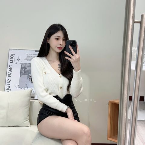 27026B49-ED84-4CD6-9DB5-03BAC572D621