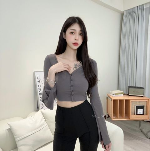 12562BB4-D5A8-453F-B876-C5AC6F52B90F