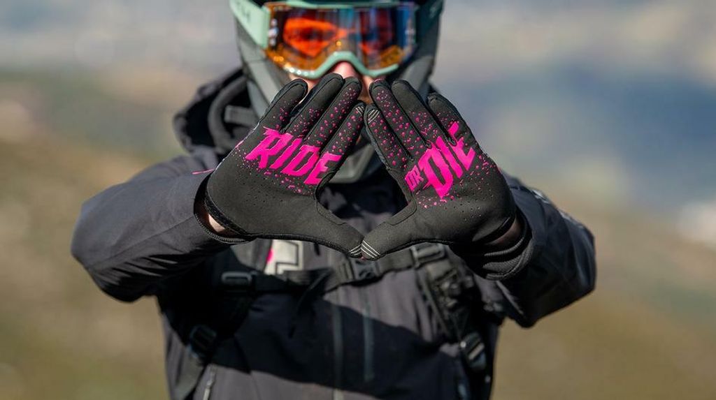 muc off gloves mtb