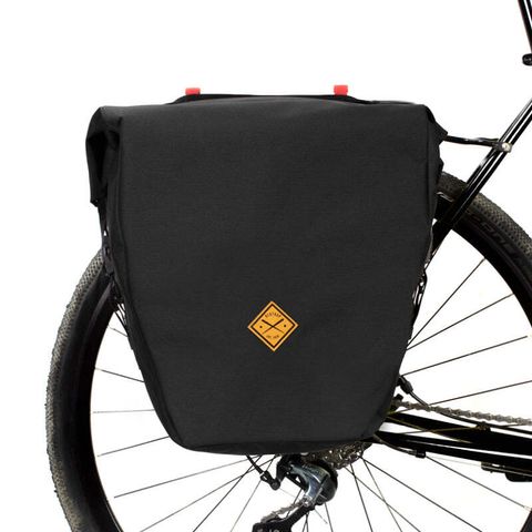 mOoULd6wQS6M1604A2Rc_00_Panniers_1000x