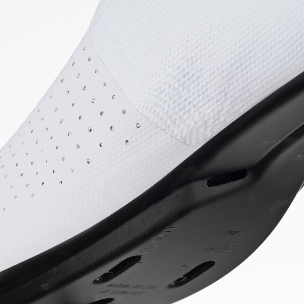 fizik-tempo-carbon-decos-5-wide-white-granfondo-bike-shoes