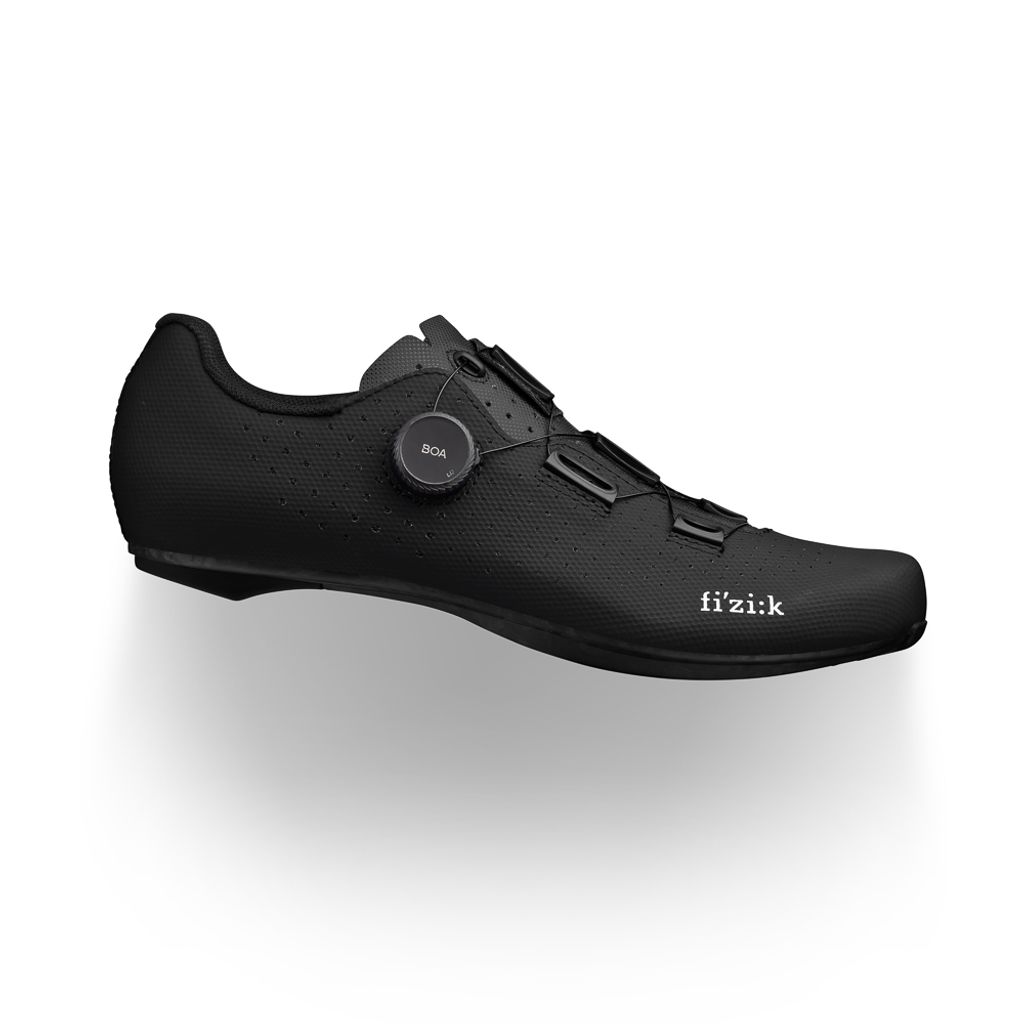 fizik-tempo-carbon-decos-1-black-wide-road-cycling-shoes-with-carbon-outsole_1