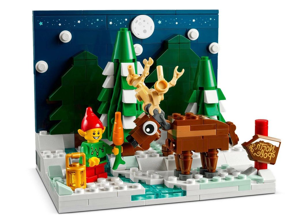 LEGO-Seasonal-Santas-Front-Yard-440484-Revealed-Revealed-New-York-State-Hayley.jpeg