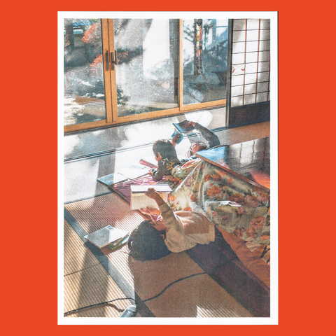 18躺著看書