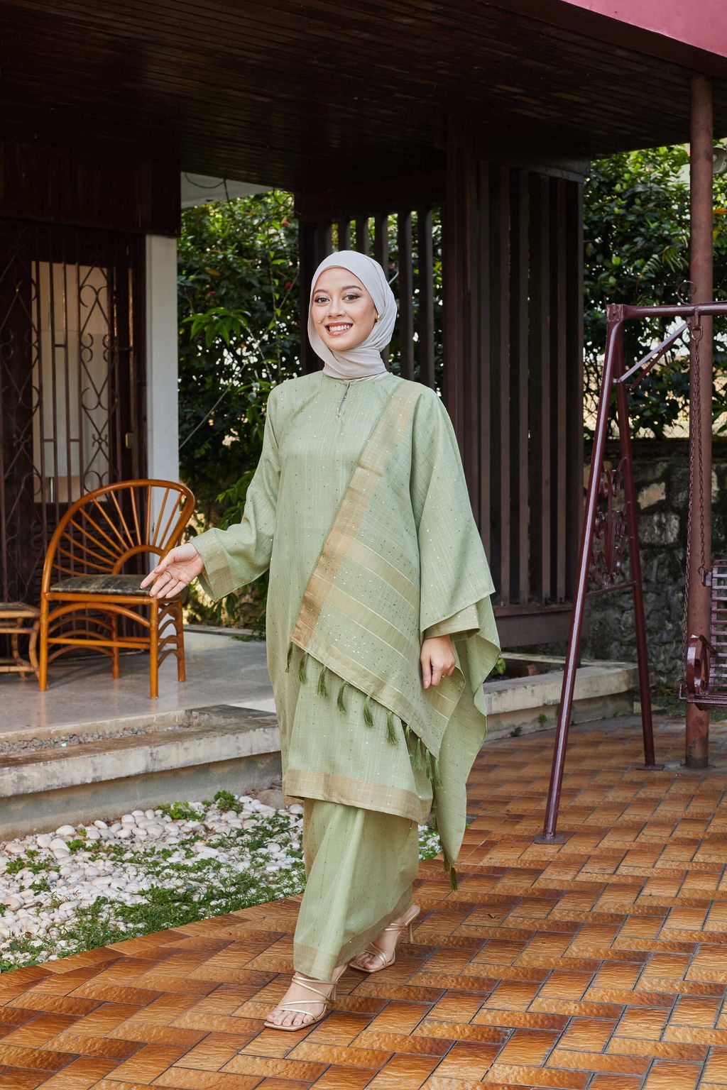 Untitled Capture2156