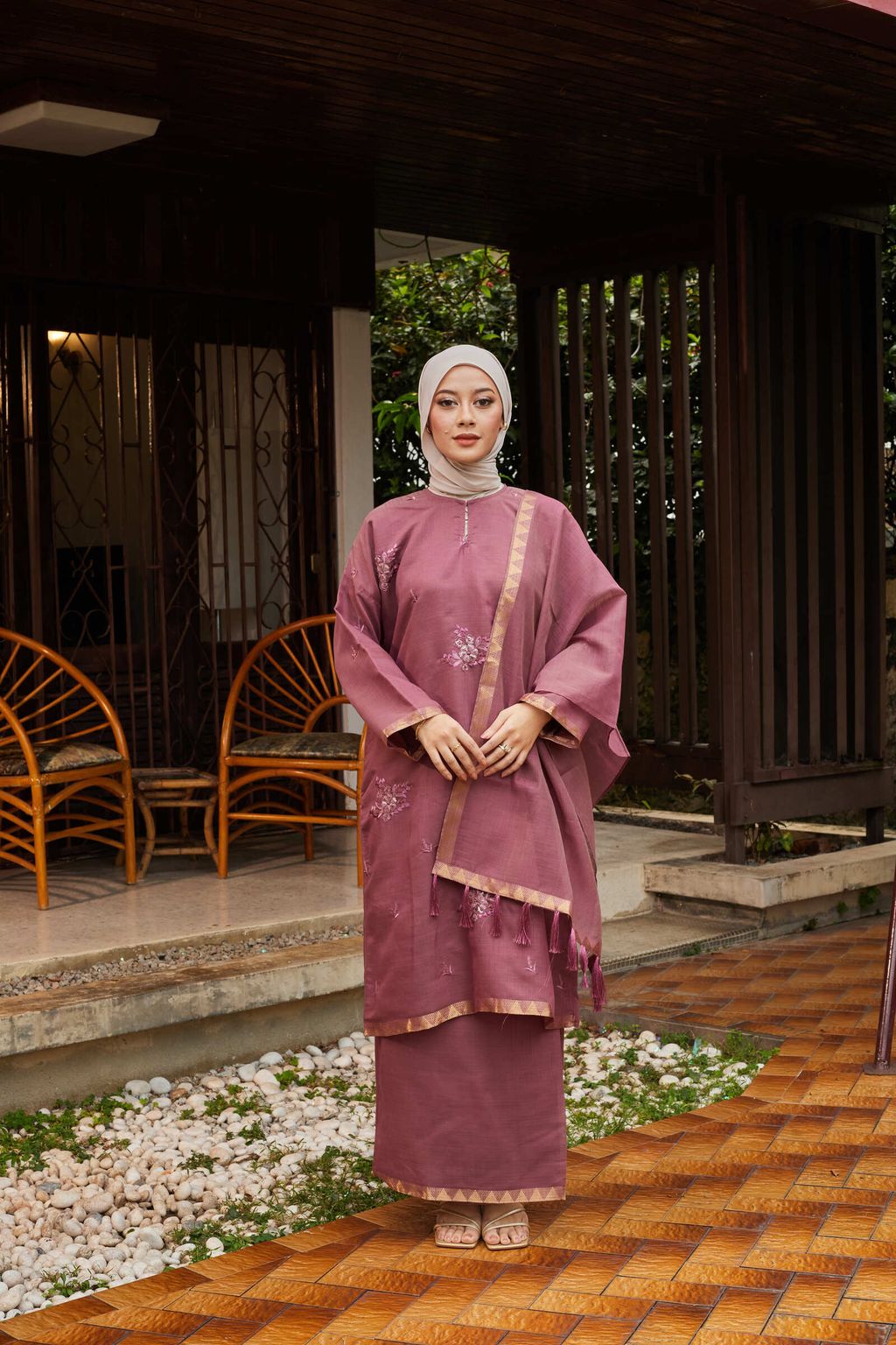 Untitled Capture2385