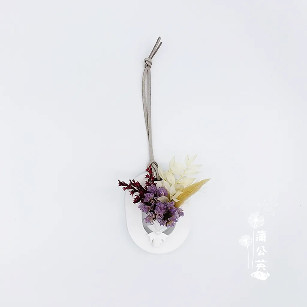 蒲公英工作坊 香氛乾燥花花束擴香石 含精美禮盒包裝 精油10ml 蒲公英工作坊 香氛乾燥花花束擴香石 含精美禮盒包裝 精油10ml