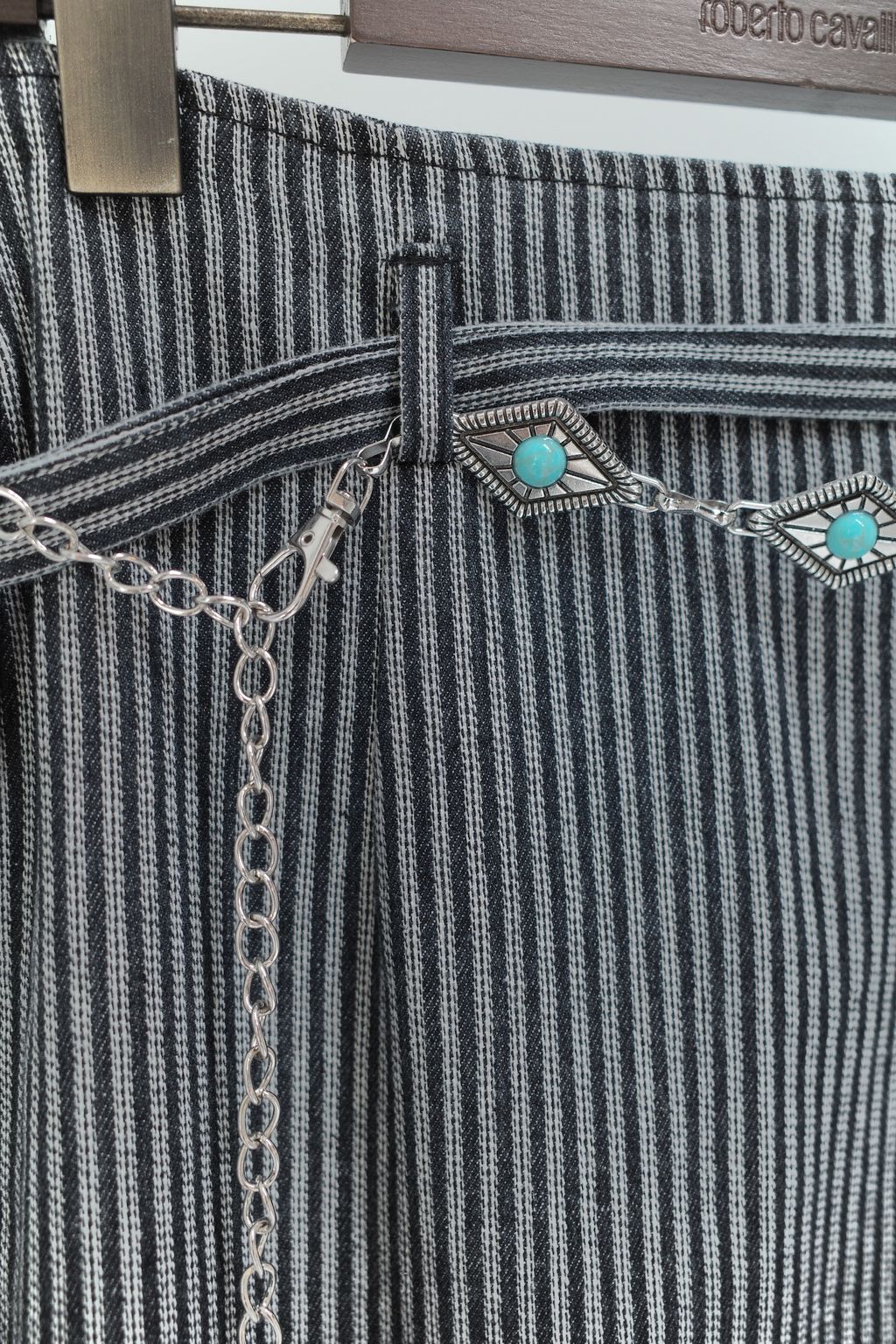 R0021570-1726500331904