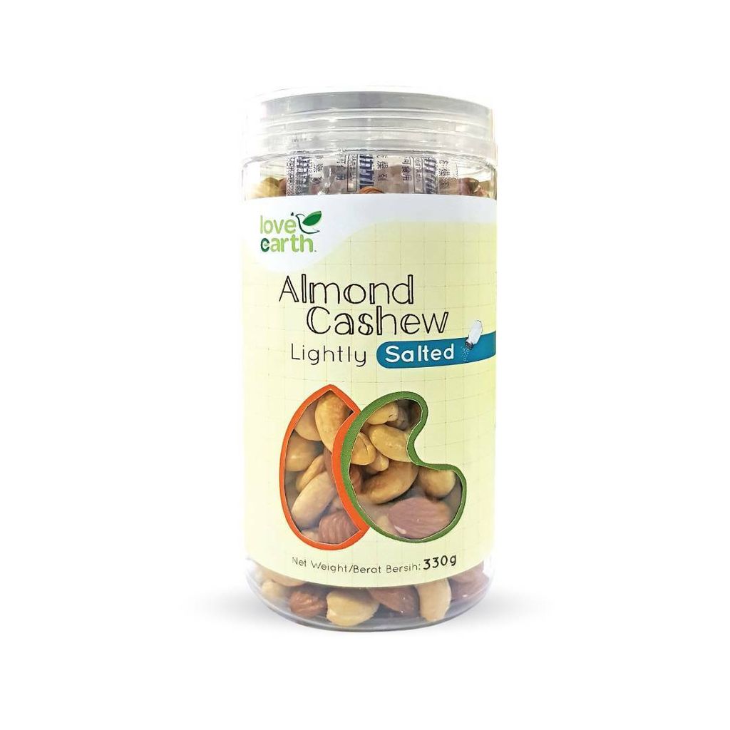 lightly roasted almond cashew