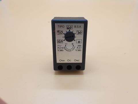 Tipo-BSA-Thermostat-Front-Pic-www.gii.com.my