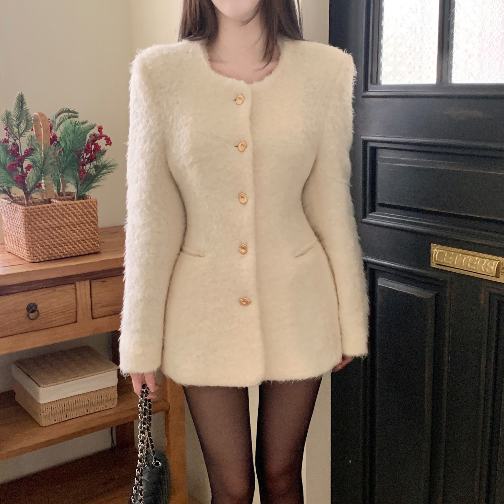 imgi_26_20251202_1764658366422211l