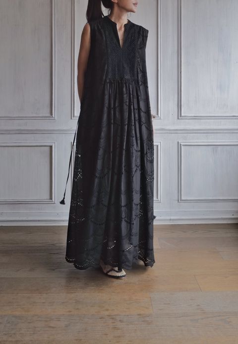 預購-ne Quittez pas - embroidery dress - black