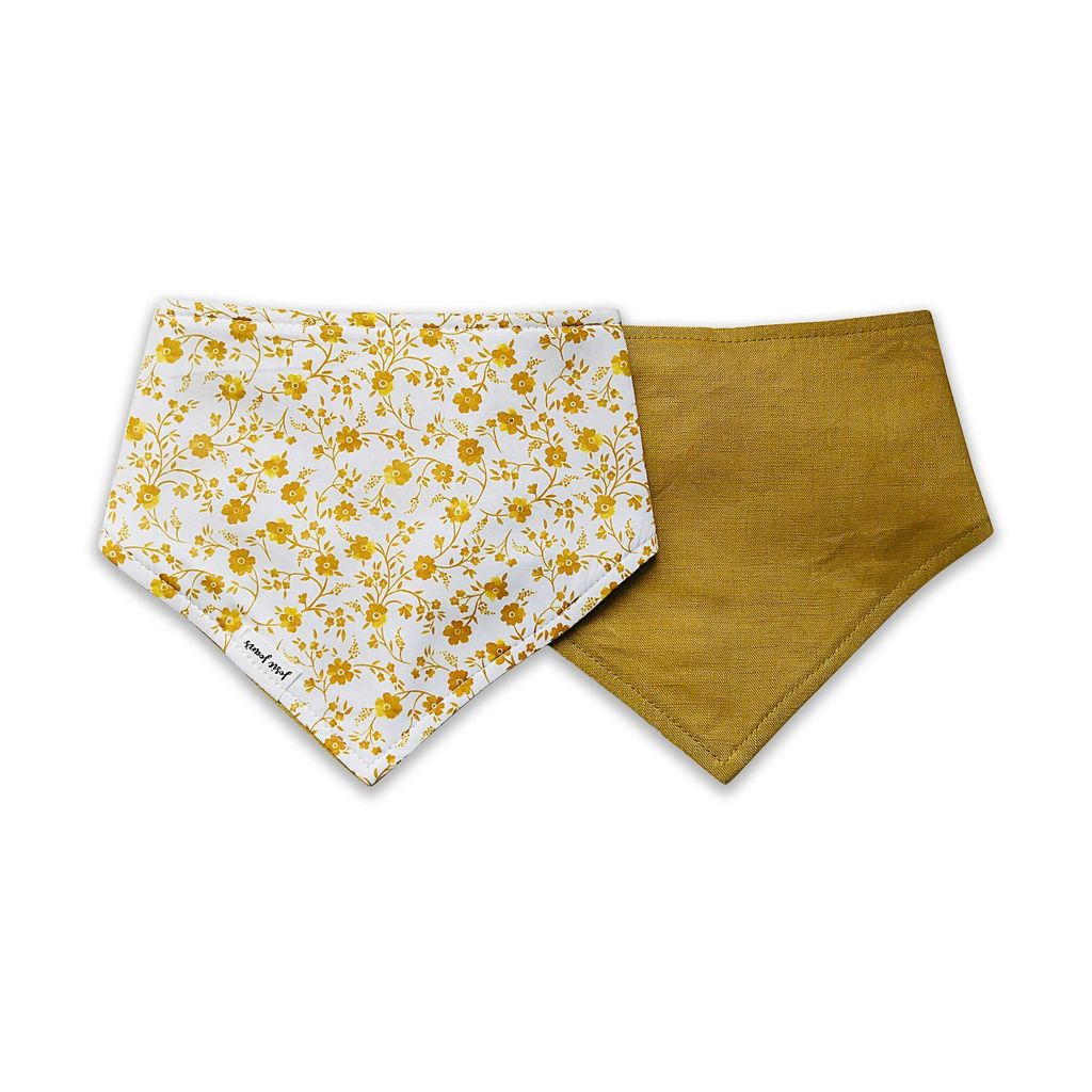 CLAIRE BANDANA BIB.jpeg