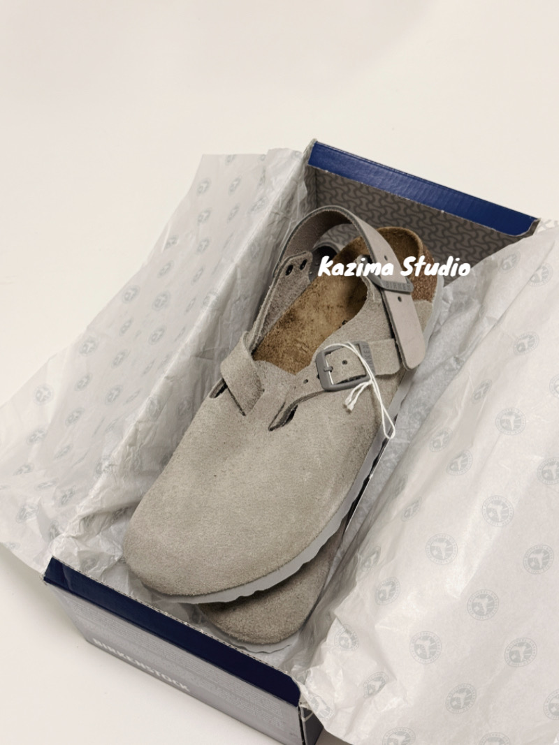 Birkenstock Tokio Stone Coin 鞋扣與麂皮細節近拍｜Kazima Studio