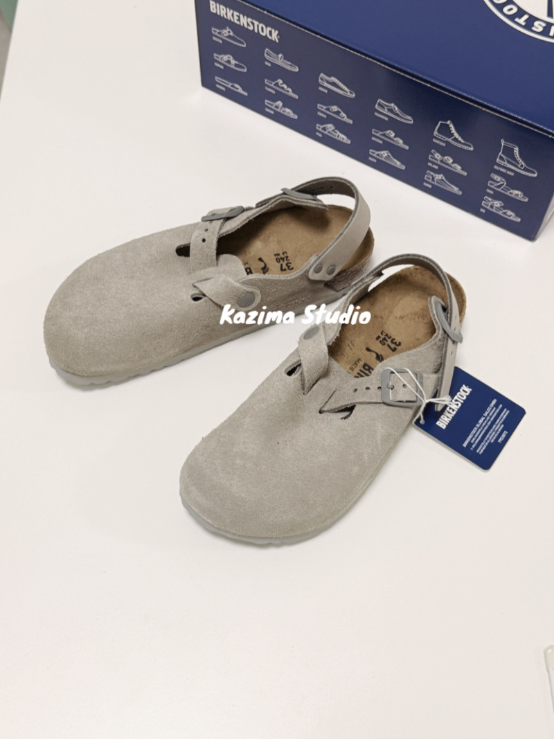 Birkenstock Tokio 石灰灰麂皮鞋款 45 度角展示｜Kazima Studio