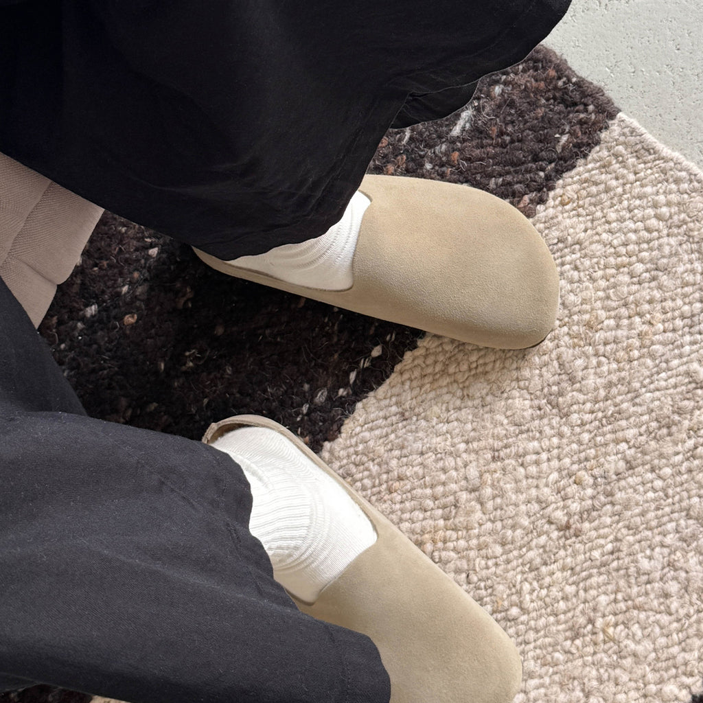 e3z7kx5eljt-1032516_Birkenstock_Amsterdam-Wrapped-Taupe_of-sm-3_1024x1024_crop_center