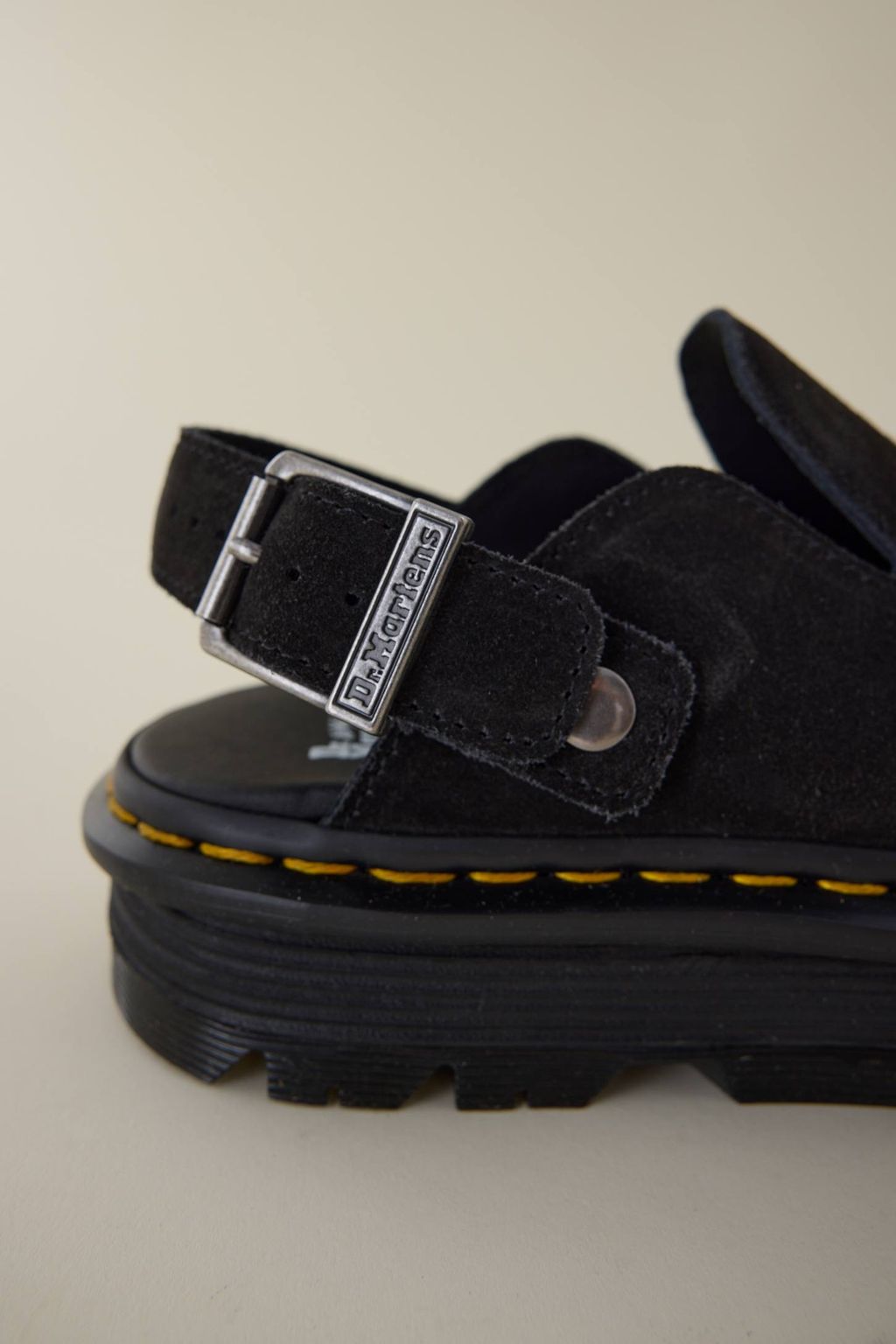 4312428570022_001_e3