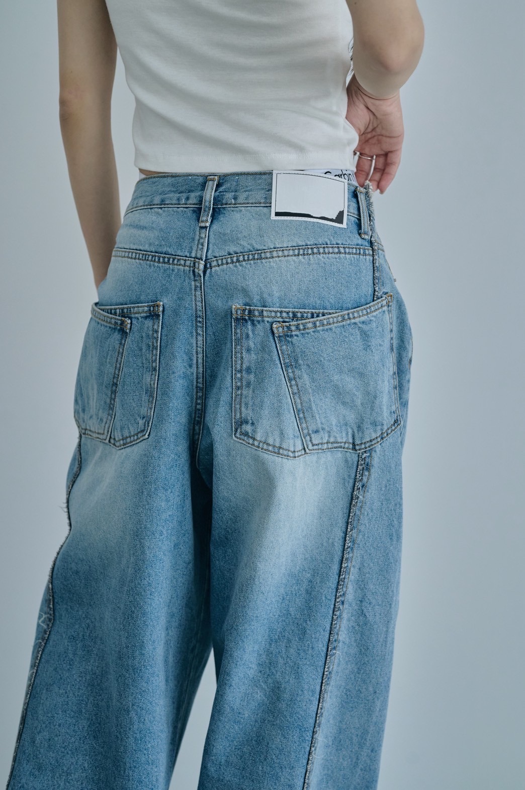 5EB296D4-F477-4C5C-98EC-CBB5A2849434