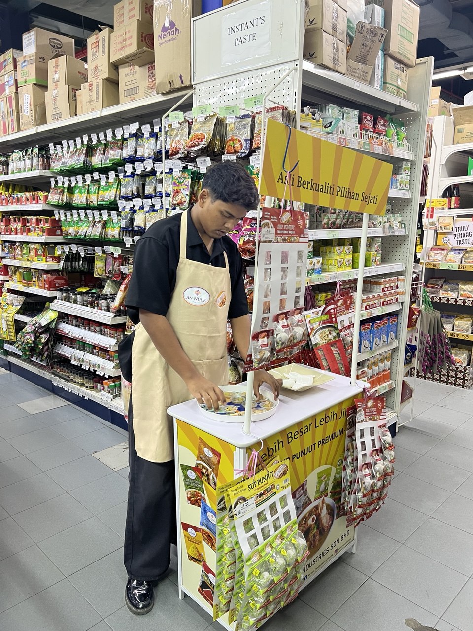 photo_6192631551754356313_y