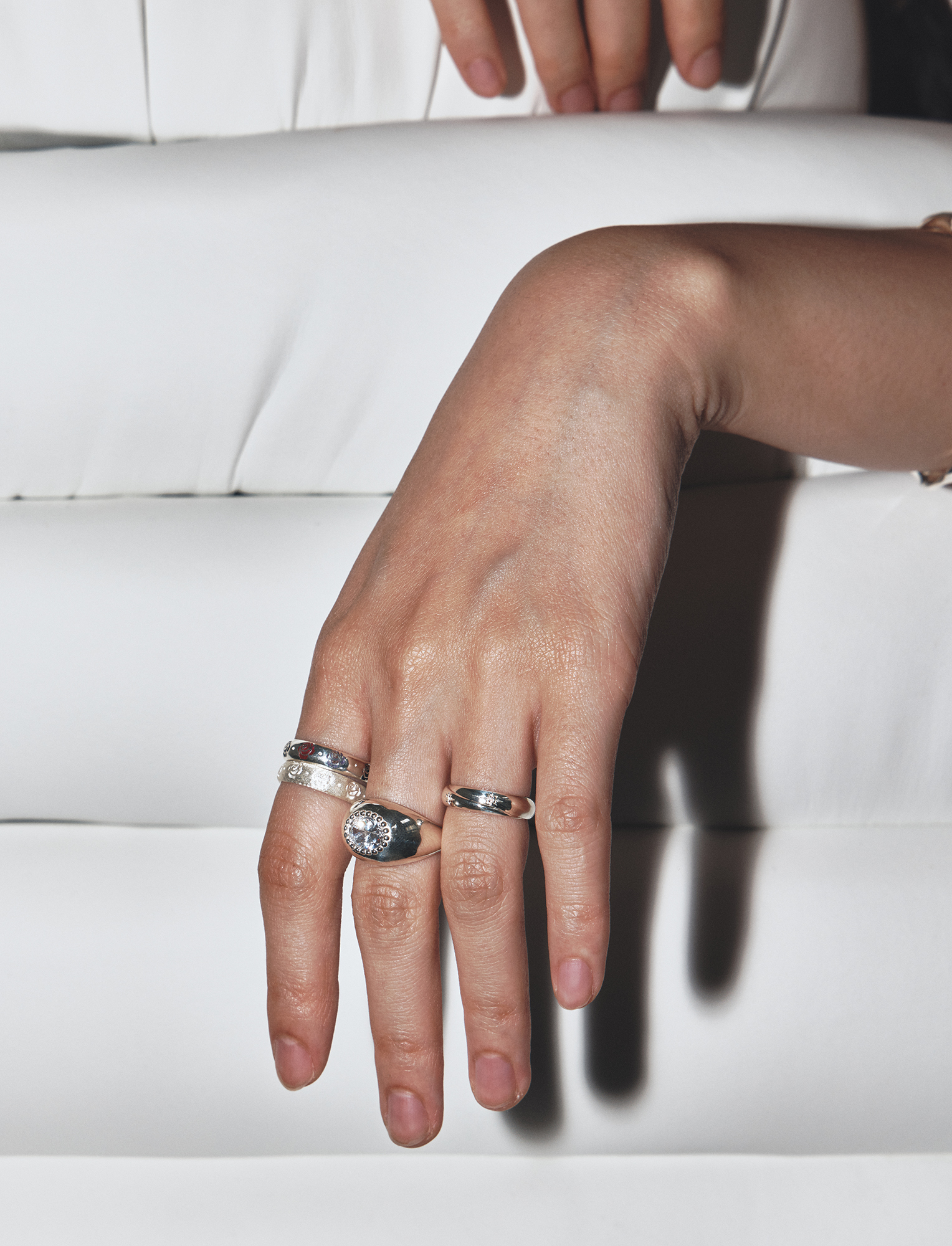 fillow | floral white