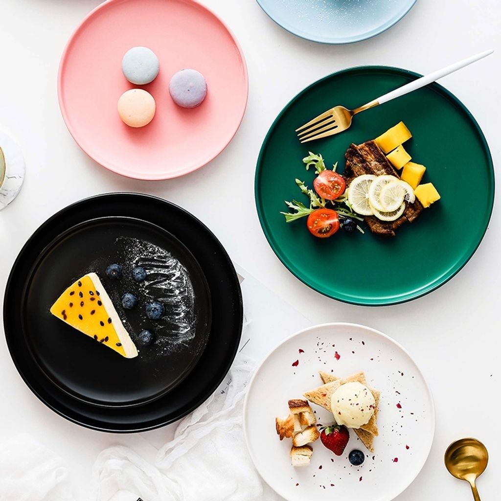 matte-round-raised-rim-plate