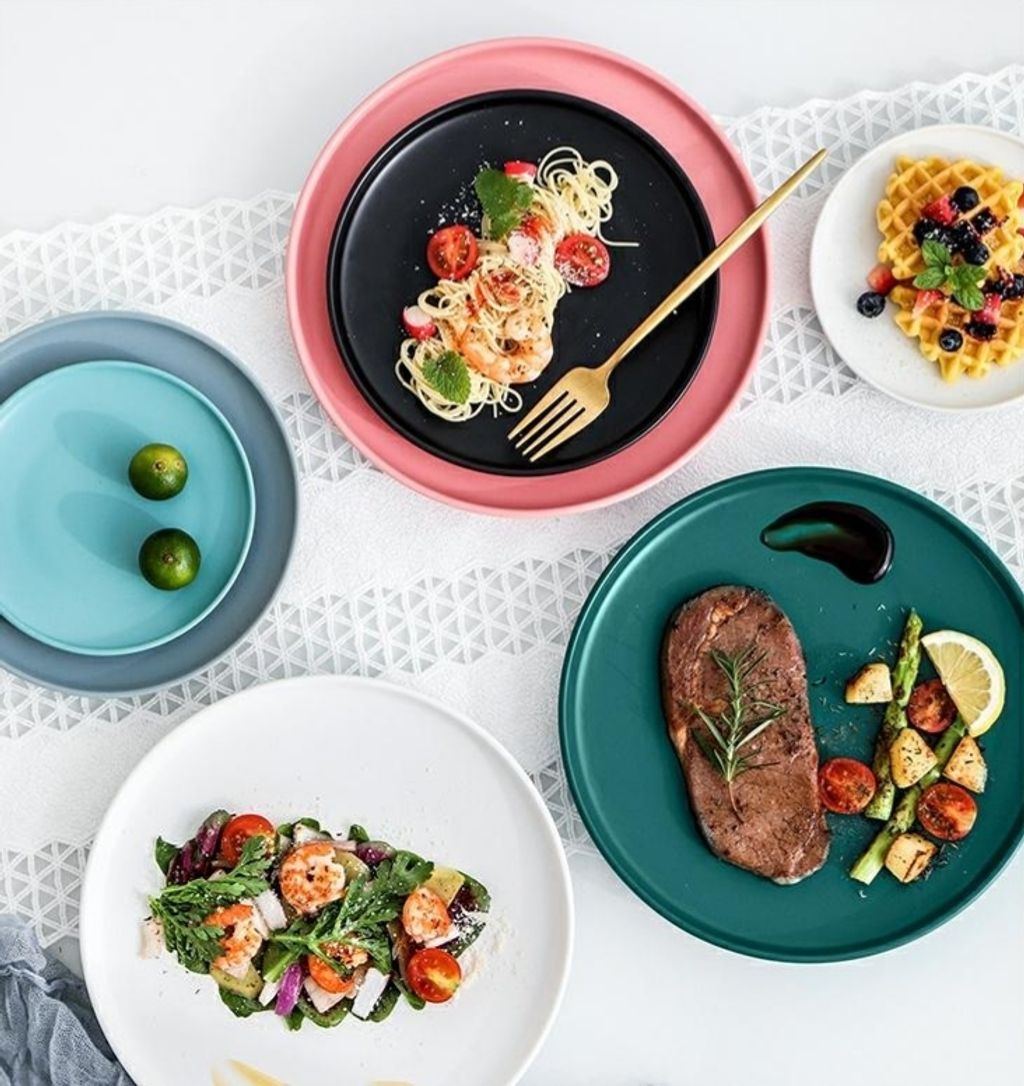 matte-round-raised-rim-plate