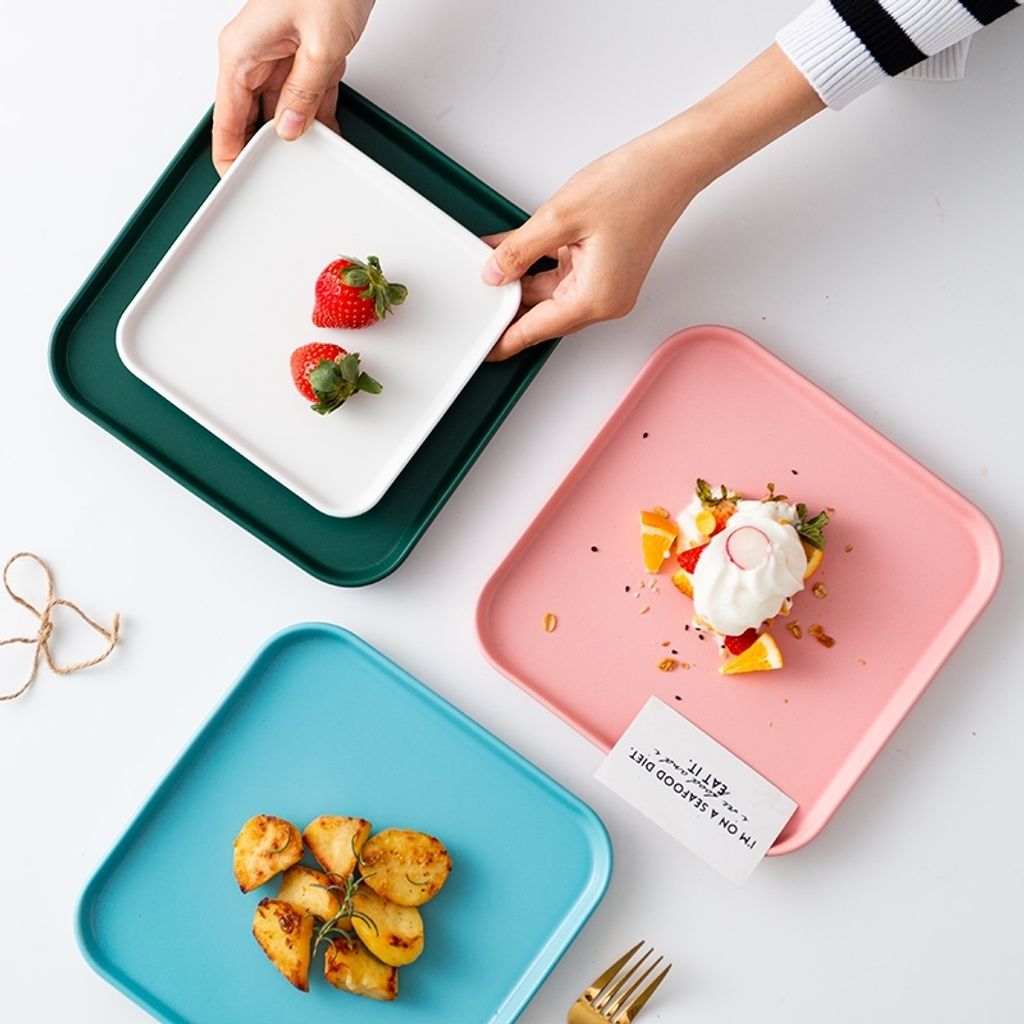 matte-square-raised-rim-plate