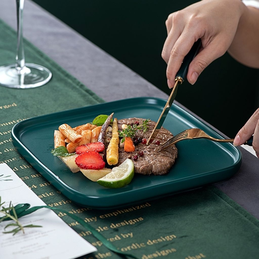 matte-square-raised-rim-plate
