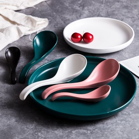 nordic-matte-soup-noodle-spoon