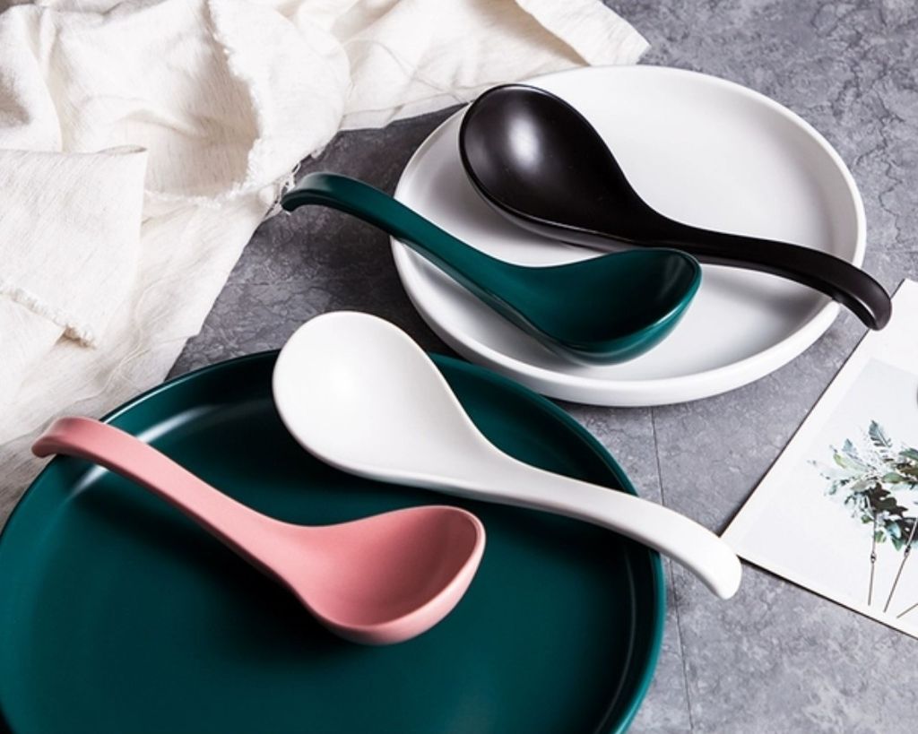 nordic-matte-soup-noodle-spoon