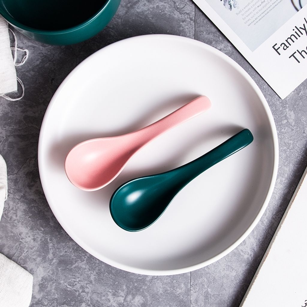 nordic-matte-soup-noodle-spoon