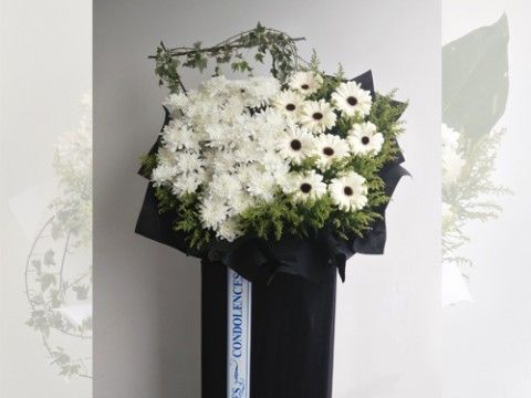CDS15blackcondolences-flowerstand2-pj-florist-flower-delivery-petaling-jaya-kuala-lumpur-selangor-flowericious-love-ss2-flowers-damansara-florist-puchong-kl-valentines-celebration-basket-480x360.jpg