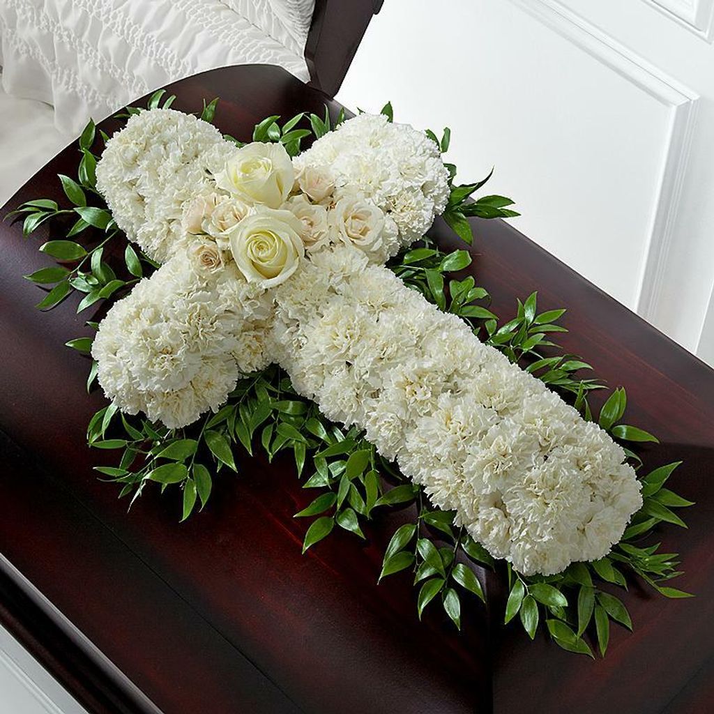funeral-cross-all-white-8752.jpe