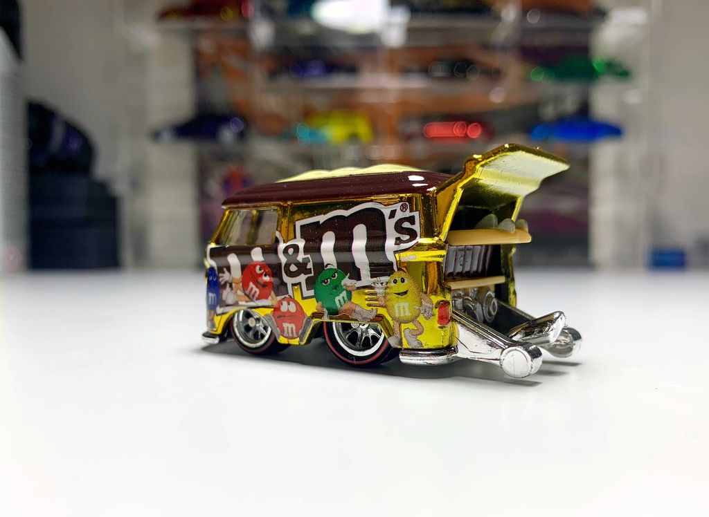 Kool Kombi M&M Hyper Custom